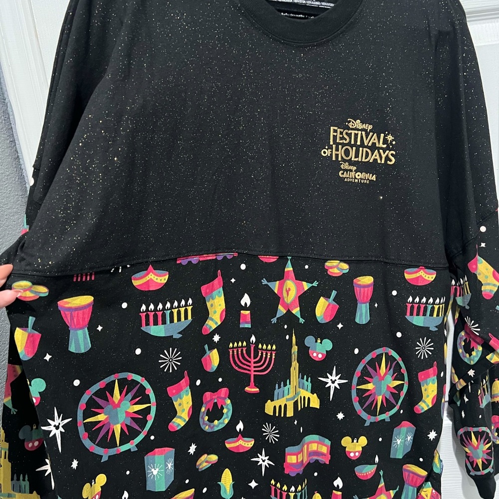 Disney spirit jersey Size large NWT